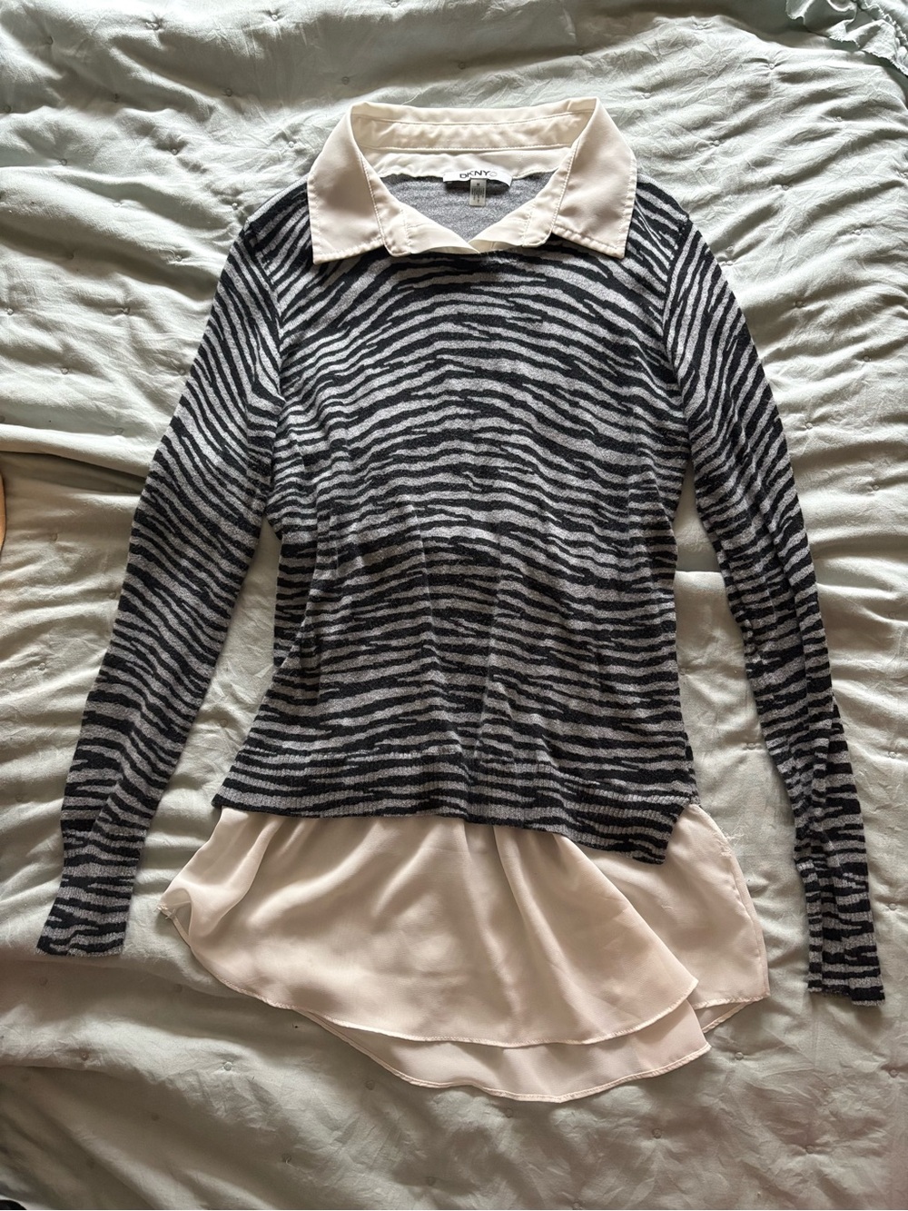 DKNYC Collared Sweater Layered Look Zebra Print Women’s size M